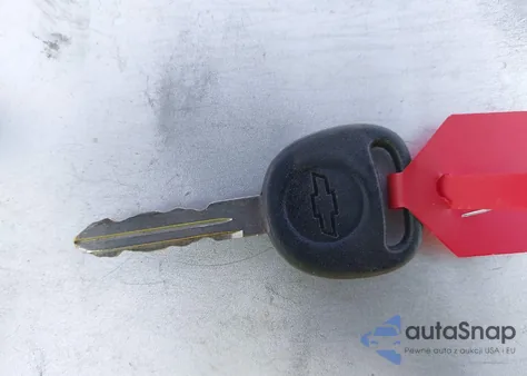 2000 Chevrolet Silverado 1500 Ls из США, поврежденный, VIN 1GCEC14T1YZ357220